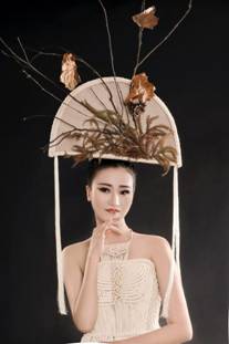 周依谈球吧体育官网入口服装设计《素》细节